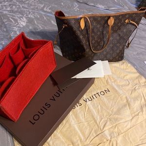 *Authentic* Louis Vuitton Neverfull GM